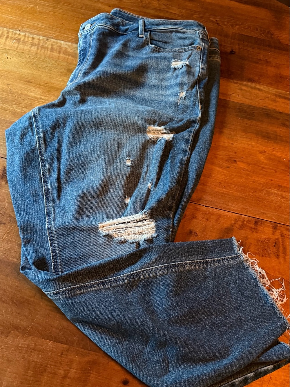 Old Navy Straight Leg Distressed Jeans - Mid rise rockstar super skinny